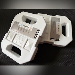 2x Pelican Ice 5lb PL-5LB Ice Packs